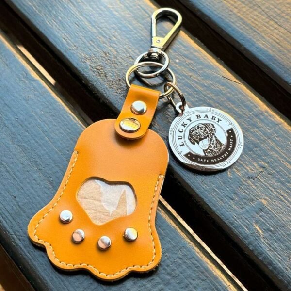 Claw print keychain - can store pet hair