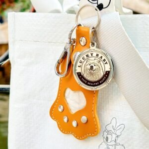 Claw print keychain - can store pet hair